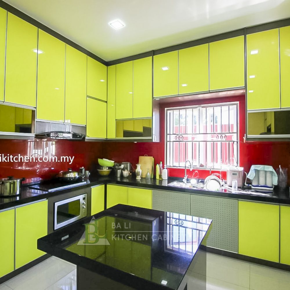 Bright Yellow 3G Kitchen Cabinet with Kitchen Island